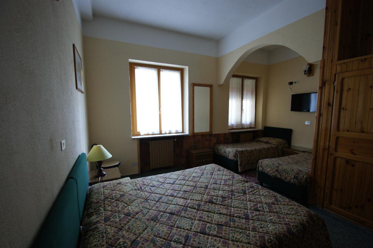 Hotel Europa Бардонеккия Экстерьер фото