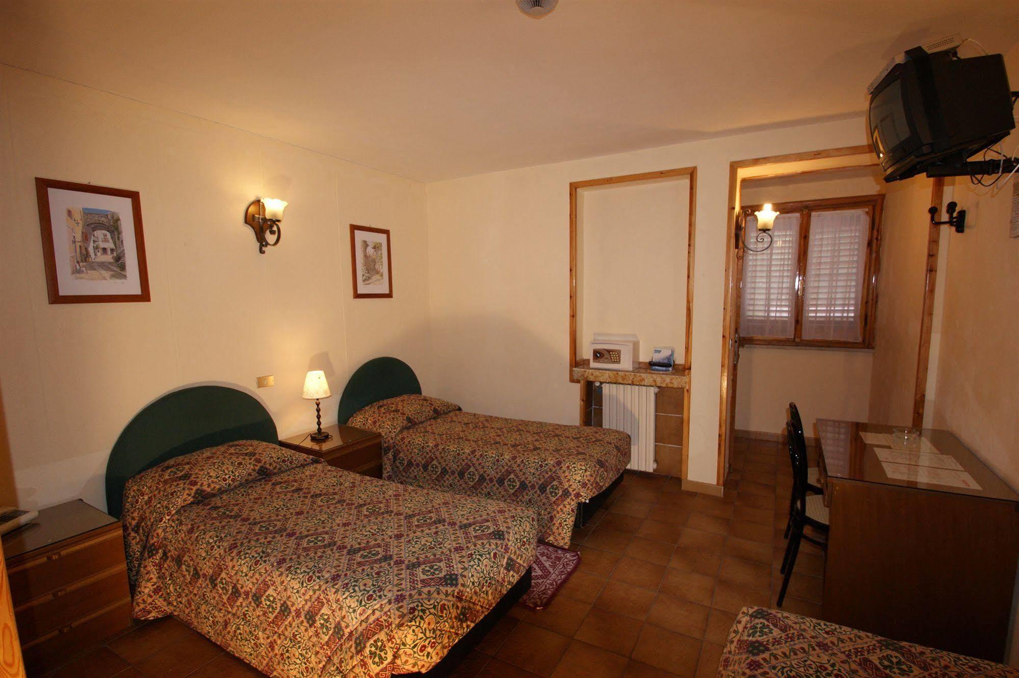 Hotel Europa Бардонеккия Экстерьер фото