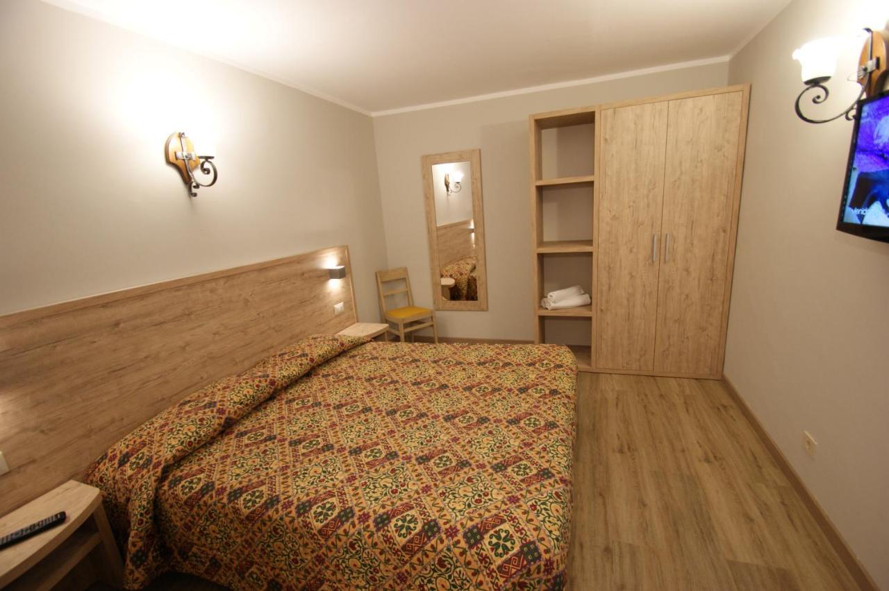 Hotel Europa Бардонеккия Экстерьер фото