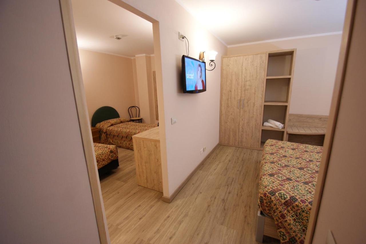 Hotel Europa Бардонеккия Экстерьер фото